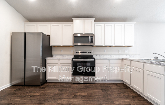 15668 STRAWBERRY ROAN CT