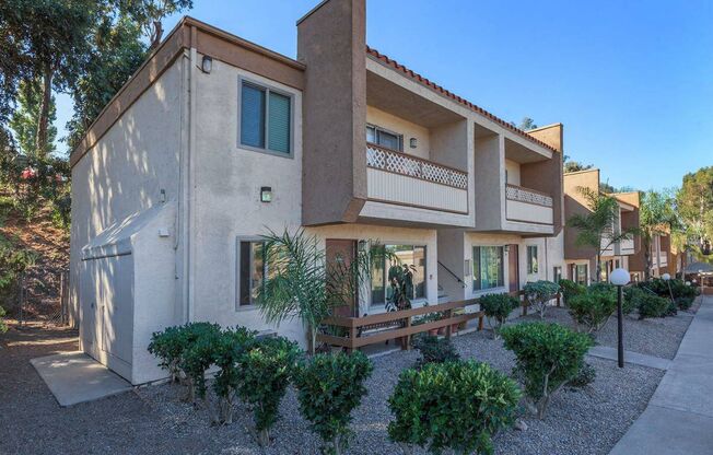 3 beds, 2 baths, $3,025, Unit 59