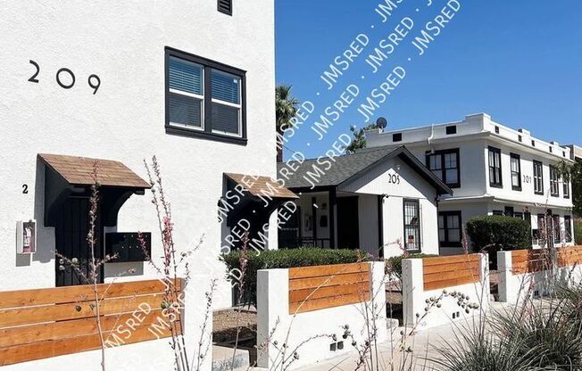 209 N 16 AVE