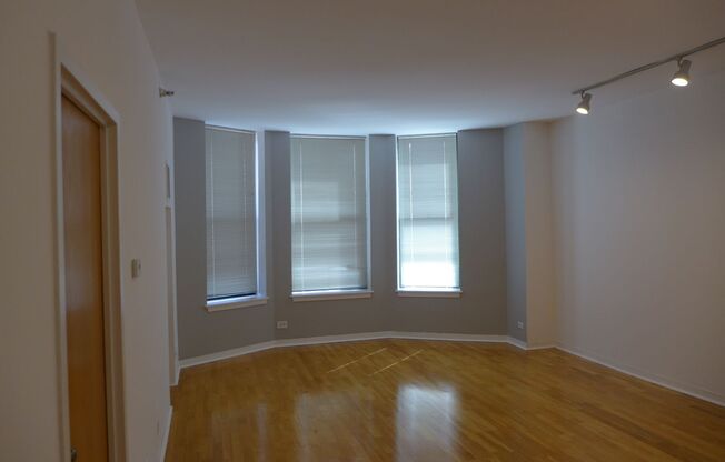 2 beds, 2 baths, 1,250 sqft, $2,850, Unit 05C