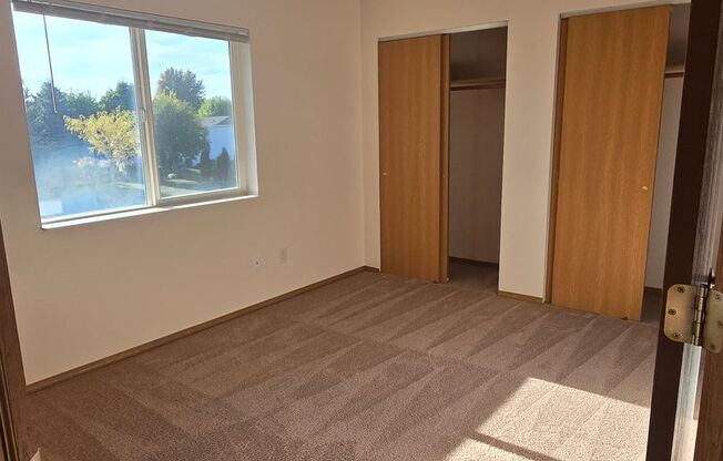 2 beds, 1 bath, 856 sqft, $1,269, Unit PL   7305