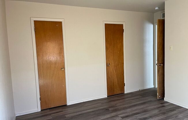 2 beds, 1 bath, $650, Unit #6