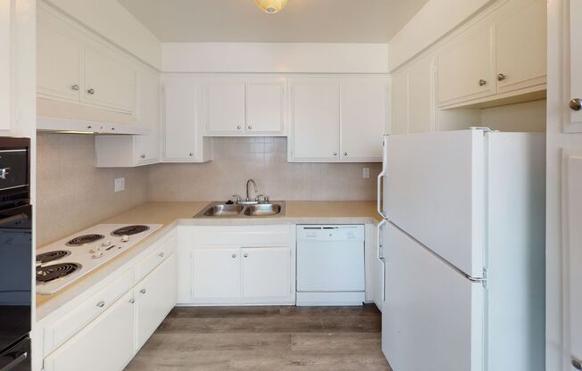 RMN - Romaine Apartments