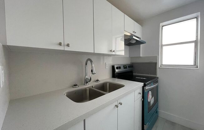 Studio, 1 bath, 400 sqft, $1,900, Unit 104