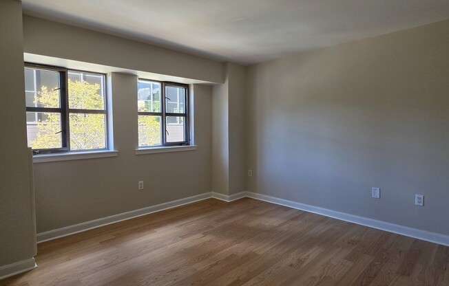 2 beds, 2 baths, 938 sqft, $3,700, Unit 303