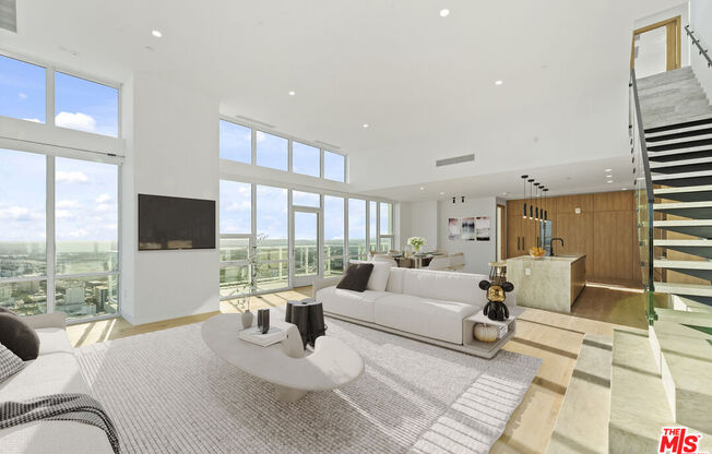 4 beds, 4.5 baths, 3,652 sqft, $25,000, Unit PH 1