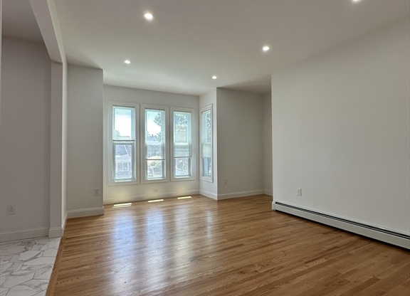 82 MIDDLE ST