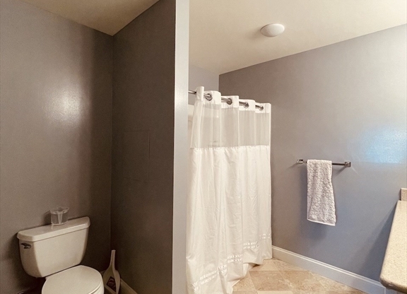 2 beds, 2 baths, 1,170 sqft, $3,700, Unit 304