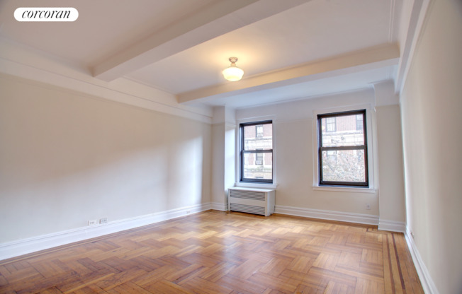 785 W END AVE