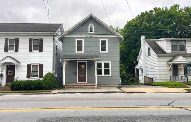 Charming & Spacious 3-Bedroom Home in the Heart of Strasburg!
