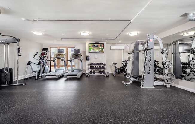 Oak Park City Apartments Fitness Center