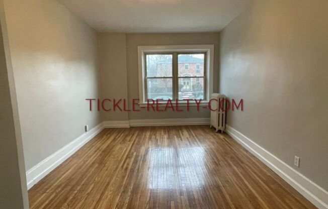 1 bed, 1 bath, $1,225, Unit D102