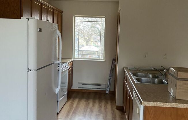 3 beds, 1 bath, $1,500