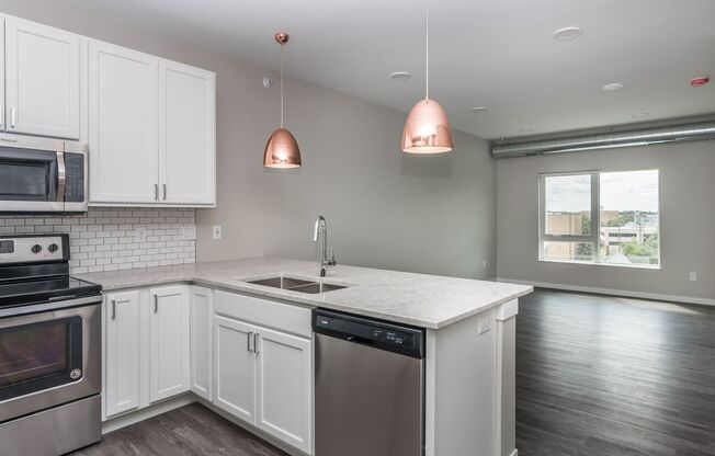 1 bed, 1 bath, 725 sqft, $1,260, Unit 504