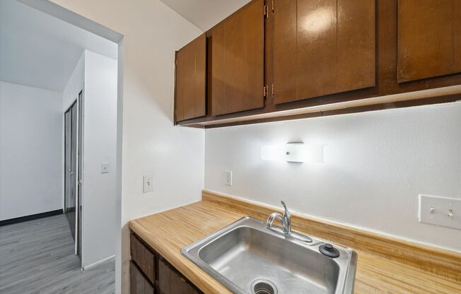 1 bed, 1 bath, 700 sqft, $750