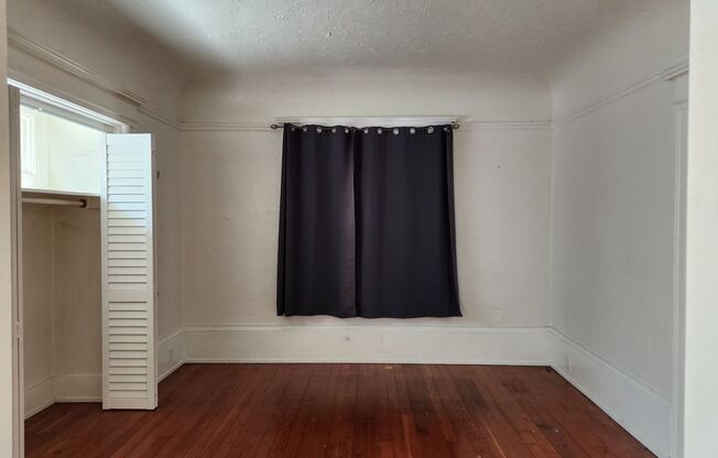 2 beds, 1 bath, 850 sqft, $3,500, Unit 2925 MLK