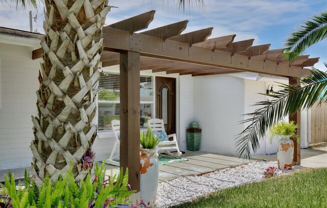 Beautiful 3 Bedroom 2 bath, Fully Furnished, Ormond Beach Home Available FOR RENT!