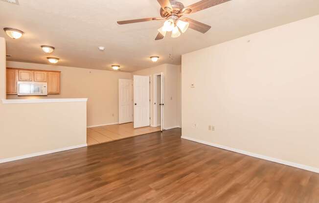 Scenic Station Apartments 2 Bed Dining