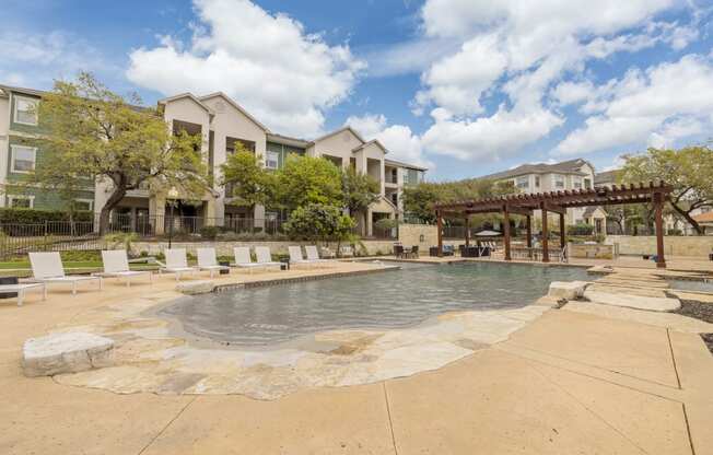 the pool at the preserve at ballantyne commons apartments