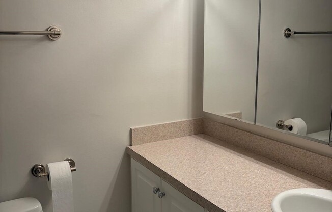 1 bed, 1 bath, 800 sqft, $2,300, Unit 502