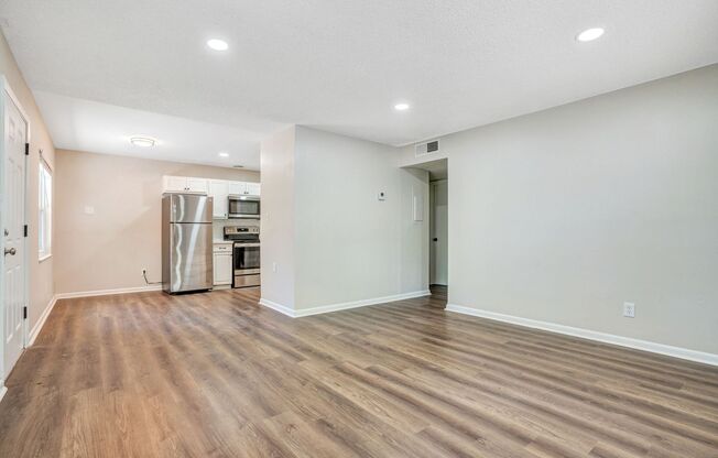 2 beds, 1 bath, 775 sqft, $1,999, Unit 522
