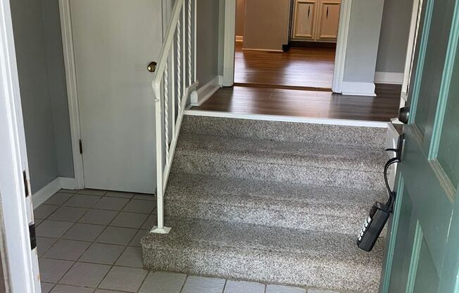 Three Bedroom, Large Lot, Pet Friendly,Hixson! ***Monthly rent $1900.00!***