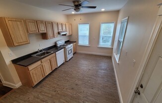 4 beds, 1 bath, 1,300 sqft, $4,895, Unit 3