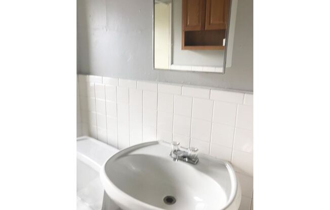 2 beds, 1 bath, 850 sqft, $1,395, Unit 420-A