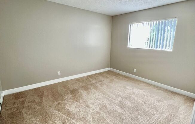 2 beds, 1 bath, 633 sqft, $2,395, Unit 11