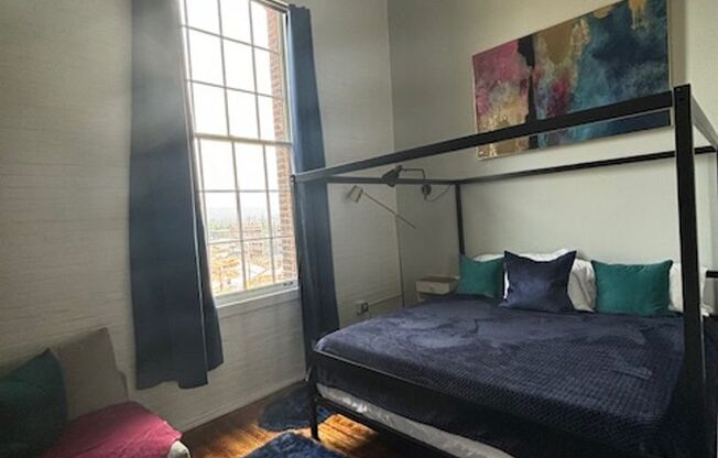 2 beds, 2 baths, 1,300 sqft, $3,500, Unit 600-504