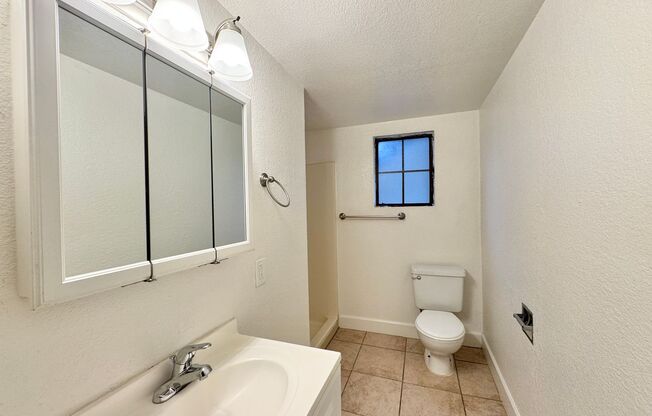 Studio, 1 bath, $1,195, Unit 15