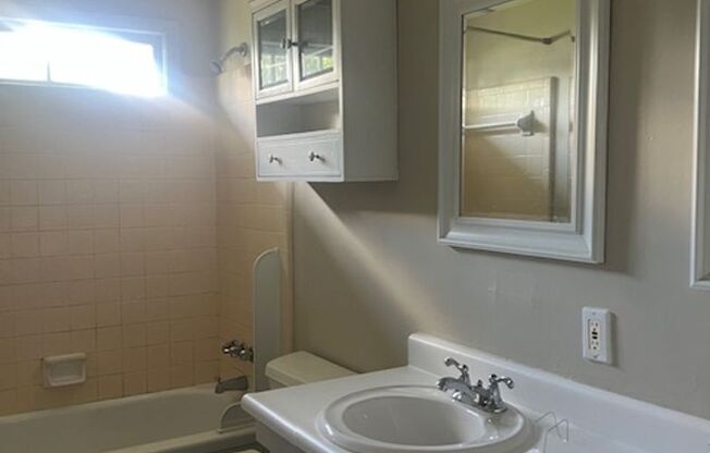 534 Clifford Avenue ~ Mayfair