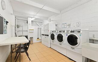 444 E 87 ST
