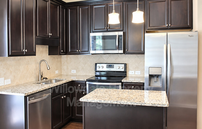 707 WICKHAM RDG RD