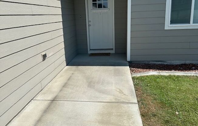**Charming 3-Bedroom Home - Ready for You!**