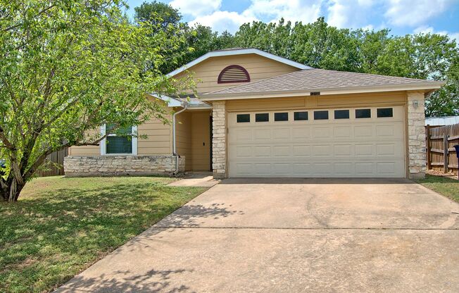 Lovely Three Bedroom in NE Austin near Walnut Creek Greenbelt