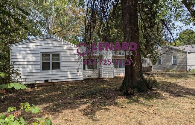 Charming House With a Large, Fenced in Yard!