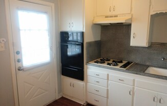 1 bed, 1 bath, 710 sqft, $795, Unit Apt #7