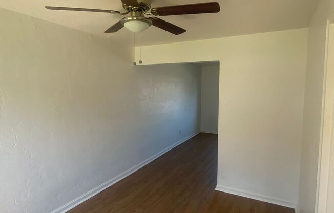 2 beds, 1 bath, 800 sqft, $1,149, Unit 1704 Parkline Dr