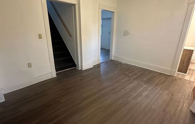 4 beds, 1 bath, $1,300