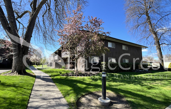 Convenient 3 Bedroom 2 Bathroom Condo Living With POOL Access