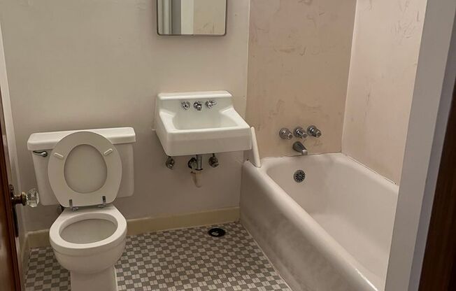 Studio, 1 bath, 582 sqft, $1,525, Unit 203