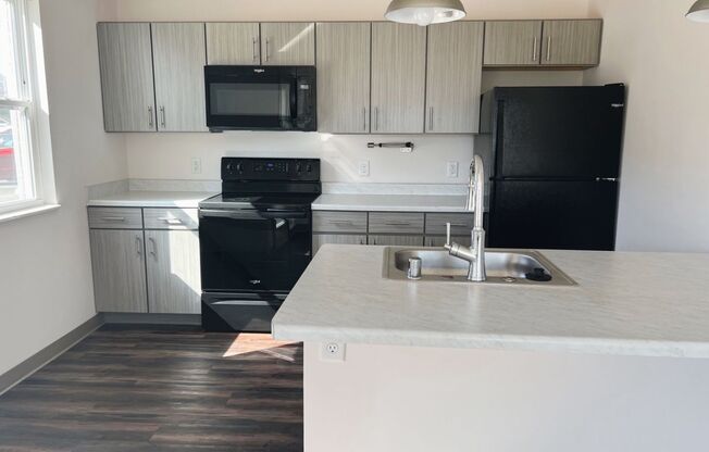 1 bed, 1 bath, 660 sqft, $1,325, Unit E6 - Lower Level