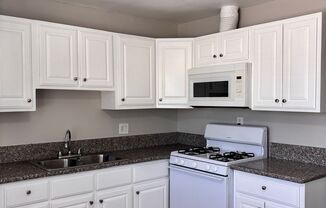 Renovated 2 Bedroom 1 Bathroom