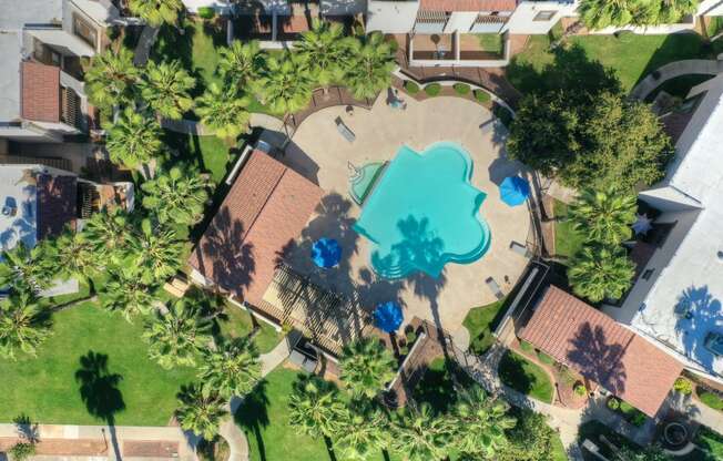 Pool aerial view at Townhomes on the Park Apartments in Phoenix AZ Nov 2020 (2)