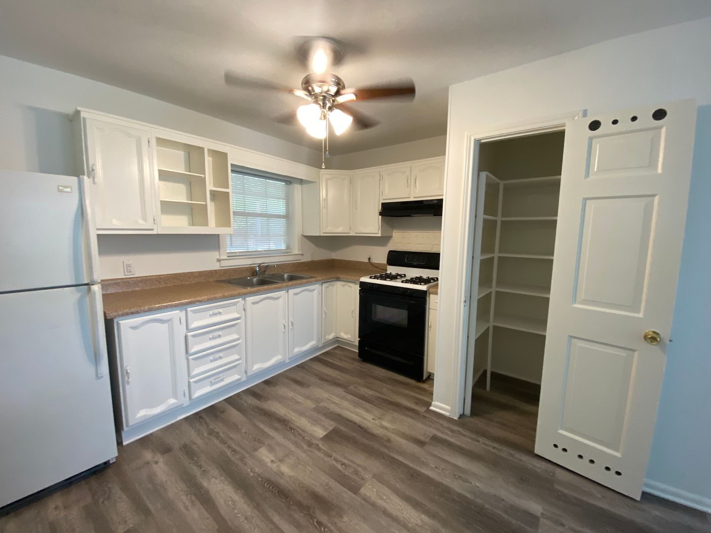 Centrally located Home in Hurst