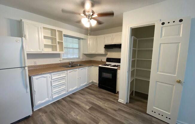 Centrally located Home in Hurst