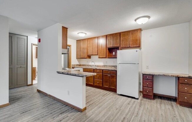 Welcome to Central Lakes of Uptown, where modern design meets comfort. Enjoy spacious interiors, updated appliances, and beautiful finishes that create a perfect living environment. Elevate your lifestyle today—schedule a tour!