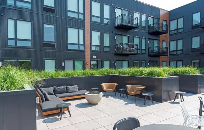 Outdoor Patio at CityLine Apartments, Minneapolis