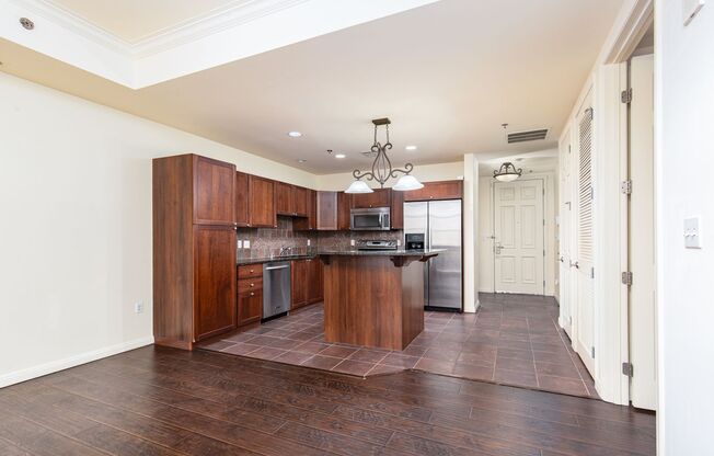 Luxury Living 2-bedroom, 2-bathroom condo located in Guard Gated Boca Raton